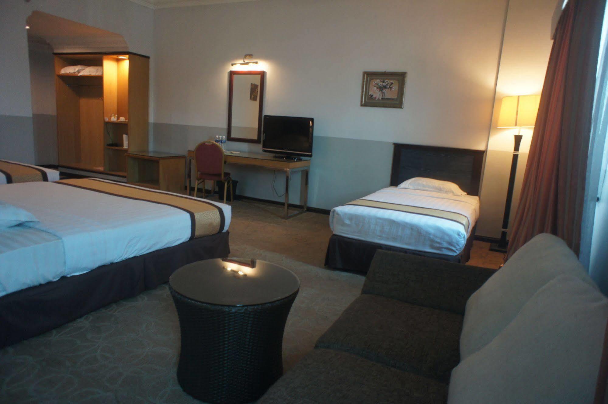 Tyng Garden Hotel SDK Exterior foto