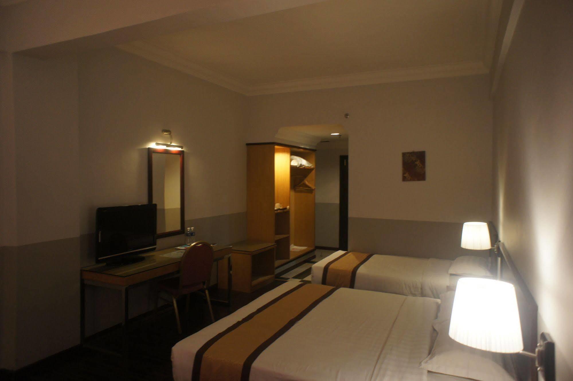Tyng Garden Hotel SDK Exterior foto