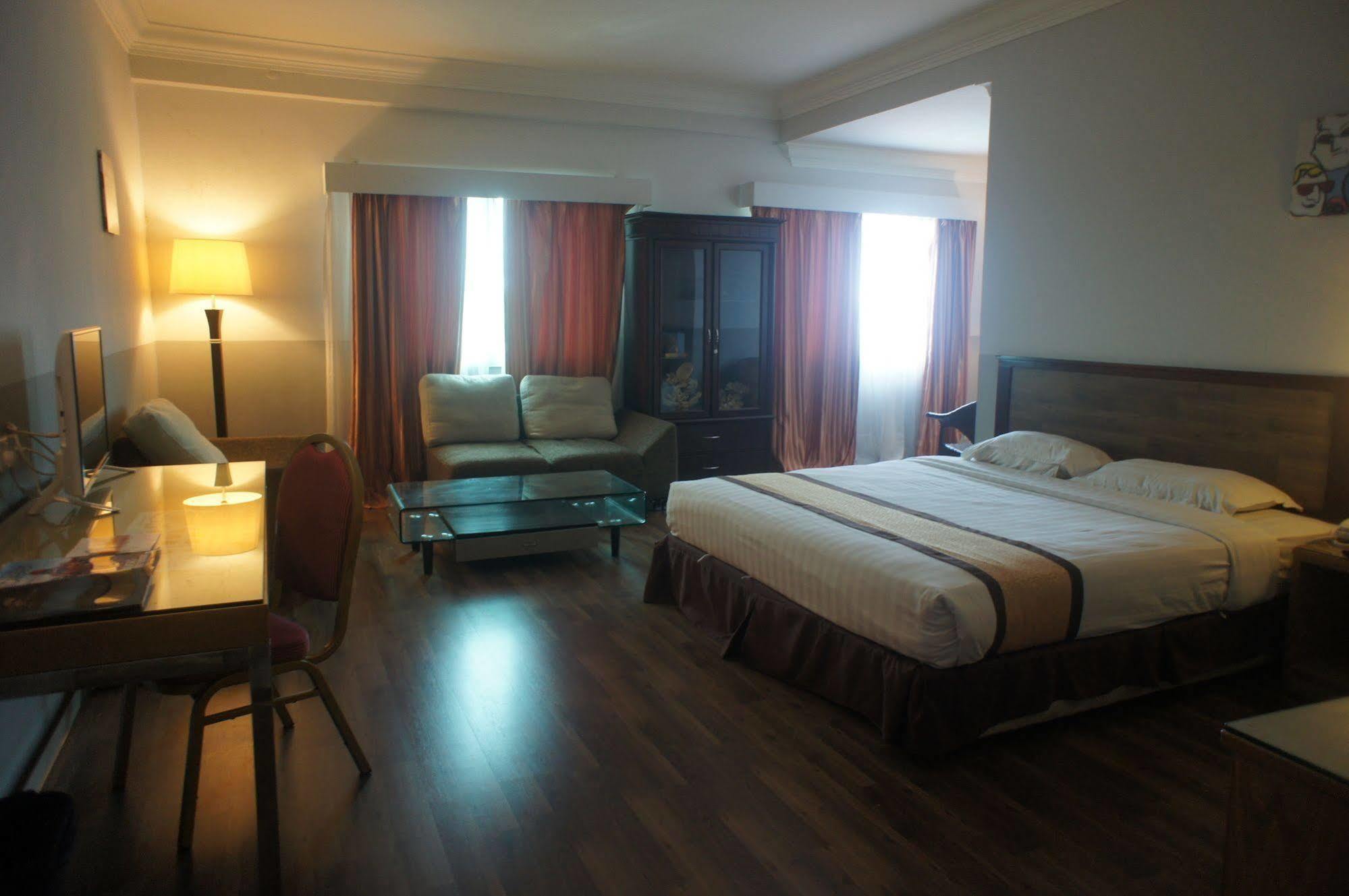 Tyng Garden Hotel SDK Exterior foto